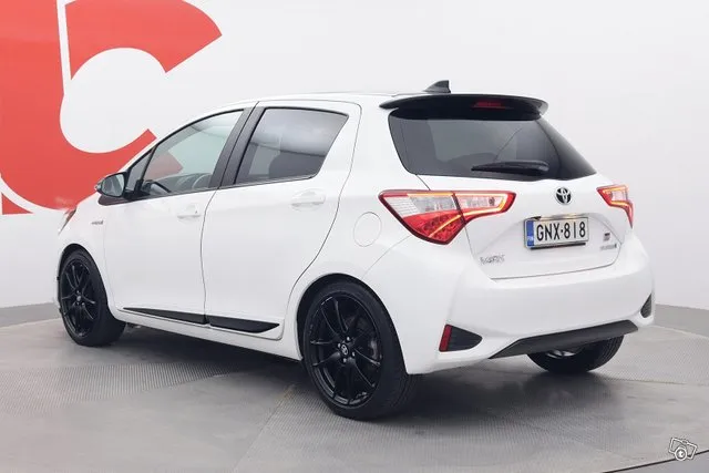 Toyota Yaris 1,5 Hybrid GR-Sport 5ov - / Peruutuskamera / Täysmerkkikirja / Sporttipenkit Image 3