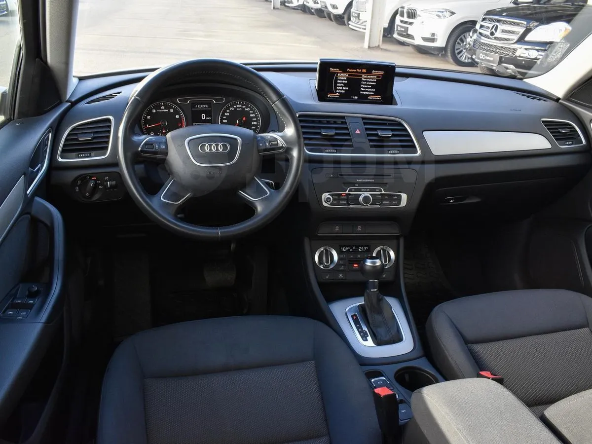 Audi Q3 Image 6